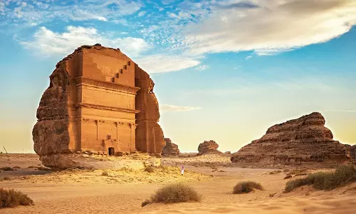 ടൂറിസം ചട്ടങ്ങള്‍ കര്‍ശനമാക്കി സൗദി