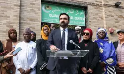 ഇസ്ലാമോഫോബിയ ന്യൂയോര്ക്കിലെ പത്തുലക്ഷം മുസ്ലിംകളെയും ബാധിക്കുന്ന വിഷയം: സൊഹ്റാന് മംദാനി(VIDEO) ഇസ്ലാമോഫോബിയ ന്യൂയോര്ക്കിലെ പത്തുലക്ഷം മുസ്ലിംകളെയും ബാധിക്കുന്ന വിഷയം: സൊഹ്റാന് മംദാനി(VIDEO)