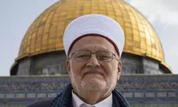 ഇസ്രായേലിന്റെ ഖനനം: മസ്ജിദുല് അഖ്സ തകരുമെന്ന് ശെയ്ഖ് എക്രിമ സബ്രി ഇസ്രായേലിന്റെ ഖനനം: മസ്ജിദുല് അഖ്സ തകരുമെന്ന് ശെയ്ഖ് എക്രിമ സബ്രി