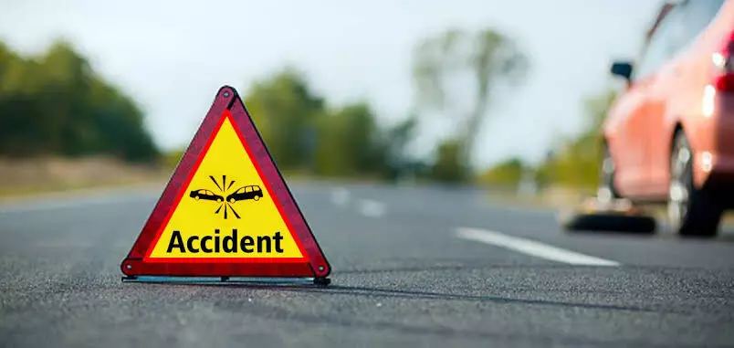 മദ്യലഹരിയിൽ ഓടിച്ച കാറിടിച്ച് അഞ്ച് പേർ മരിച്ചു മദ്യലഹരിയിൽ ഓടിച്ച കാറിടിച്ച് അഞ്ച് പേർ മരിച്ചു