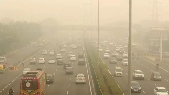 ഡല്ഹിയില് വായു ഗുണനിലവാരം തകര്ച്ചയിലേക്ക് ഡല്ഹിയില് വായു ഗുണനിലവാരം തകര്ച്ചയിലേക്ക്