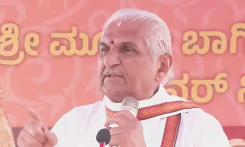 സ്ത്രീകള്ക്കെതിരായ മോശം പരാമര്ശം; ആര്എസ്എസ് നേതാവിനെതിരെ വീണ്ടും കേസ് സ്ത്രീകള്ക്കെതിരായ മോശം പരാമര്ശം; ആര്എസ്എസ് നേതാവിനെതിരെ വീണ്ടും കേസ്