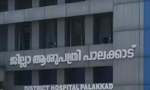 പാലക്കാട് ജില്ലാ ആശുപത്രിയില്‍ പിഴവ്;  മൃതദേഹം തിരികെ വാങ്ങി ആശുപത്രി ജീവനക്കാര്‍