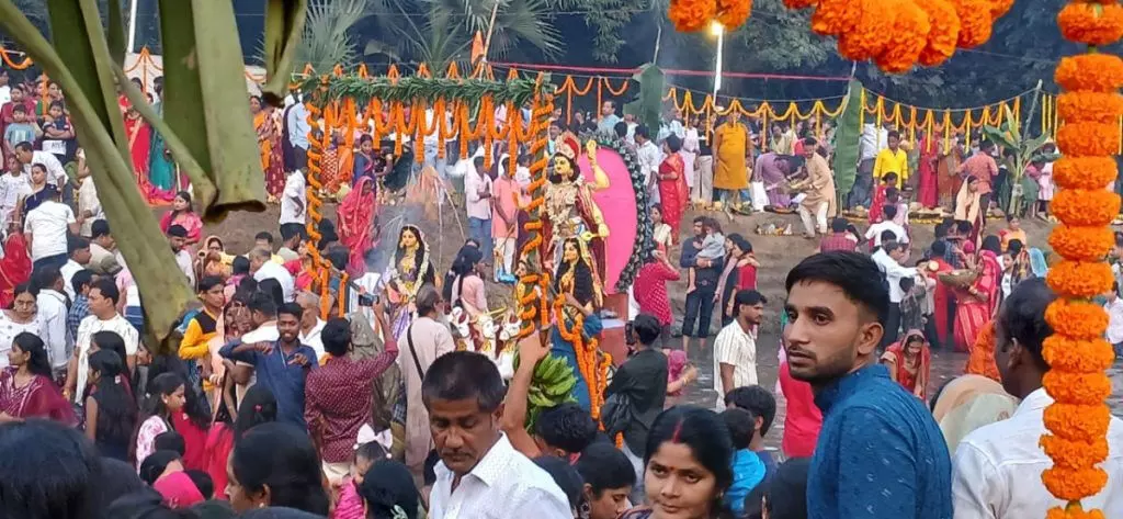 ഛാത്ത് പൂജ ചടങ്ങ്; മല്സ്യ-മാംസ വില്പ്പന നിരോധിച്ച് ബിജെപി ഛാത്ത് പൂജ ചടങ്ങ്; മല്സ്യ-മാംസ വില്പ്പന നിരോധിച്ച് ബിജെപി