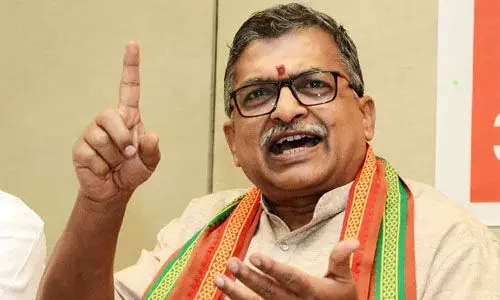 ഹിന്ദുക്കളില് രഹസ്യ ക്രിസ്ത്യാനികളെന്ന് വിഎച്ച്പി നേതാവ് ഹിന്ദുക്കളില് രഹസ്യ ക്രിസ്ത്യാനികളെന്ന് വിഎച്ച്പി നേതാവ്