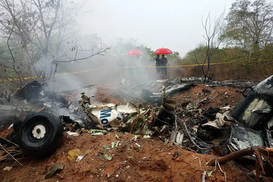 കെനിയയില്‍ വിമാനാപകടം: 12 വിനോദസഞ്ചാരികള്‍ മരിച്ചു