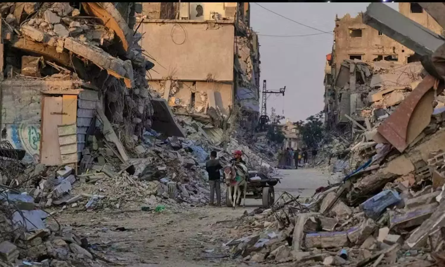 ഗസയില്‍ കനത്ത ആക്രമണം; 30 ഫലസ്തീനികള്‍ കൊല്ലപ്പെട്ടു