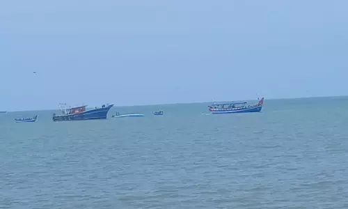 ആനങ്ങാടിയില്‍ കടലില്‍ പോയ വള്ളം മറിഞ്ഞ് അപകടം