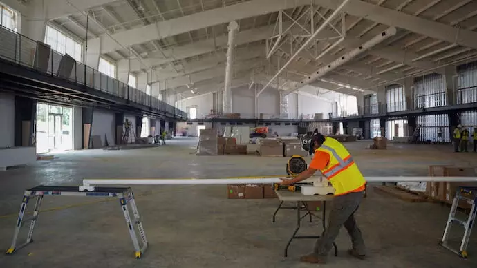 കുടിയേറ്റ തൊഴിലാളികള്‍ക്കുള്ള വര്‍ക്ക് പെര്‍മിറ്റുകള്‍ സ്വയമേവ പുതുക്കുന്നത് അവസാനിപ്പിച്ച് യുഎസ്