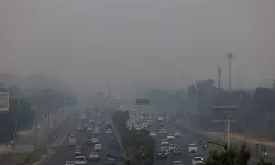 ഡല്ഹിയില് വായുനിലവാരം മോശം അവസ്ഥയില് തുടരുന്നു; എന്95 മാസ്കുകള് ധരിക്കണമെന്ന് വിദഗ്ധര് ഡല്ഹിയില് വായുനിലവാരം മോശം അവസ്ഥയില് തുടരുന്നു; എന്95 മാസ്കുകള് ധരിക്കണമെന്ന് വിദഗ്ധര്