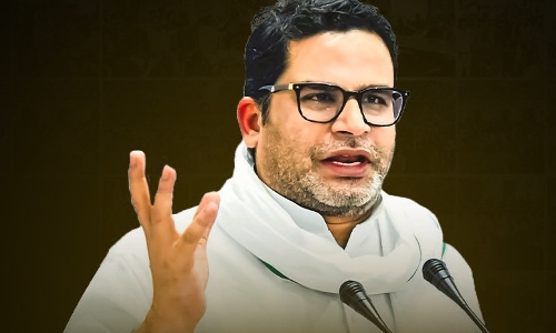 ജെഎസ്പി നേതാവിന്റെ സന്ദര്ശനത്തിനുപിന്നാലെ പശുമൂത്രവും ചാണകവും ഉപയോഗിച്ച് ക്ഷേത്രം വൃത്തിയാക്കി പൂജാരിമാര് ജെഎസ്പി നേതാവിന്റെ സന്ദര്ശനത്തിനുപിന്നാലെ പശുമൂത്രവും ചാണകവും ഉപയോഗിച്ച് ക്ഷേത്രം വൃത്തിയാക്കി പൂജാരിമാര്