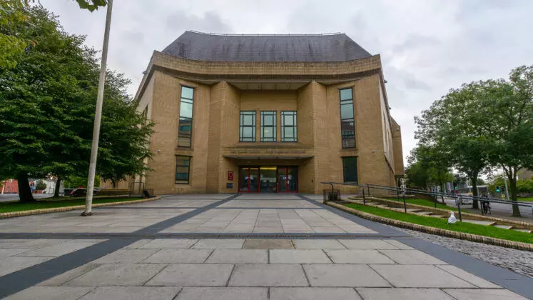 മുസ് ലിംകളെ കഴുത്തു ഞെരിച്ചു കൊല്ലണം; മുസ് ലിംകള്ക്കെതിരേ അക്രമാസക്തമായ പരാമര്ശങ്ങള് നടത്തിയ പുരോഹിതന് ശിക്ഷ വിധിച്ച് കോടതി മുസ് ലിംകളെ കഴുത്തു ഞെരിച്ചു കൊല്ലണം; മുസ് ലിംകള്ക്കെതിരേ അക്രമാസക്തമായ പരാമര്ശങ്ങള് നടത്തിയ പുരോഹിതന് ശിക്ഷ വിധിച്ച് കോടതി