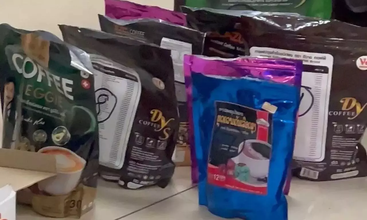 മുംബൈ വിമാനത്താവളത്തില് 47 കോടി രൂപ വിലവരുന്ന കൊക്കെയ്നുമായി യുവതി പിടിയില് മുംബൈ വിമാനത്താവളത്തില് 47 കോടി രൂപ വിലവരുന്ന കൊക്കെയ്നുമായി യുവതി പിടിയില്