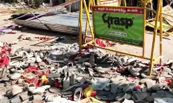 വെങ്കിടേശ്വര സ്വാമി ക്ഷേത്രത്തില് തിക്കിലും തിരക്കിലുംപെട്ട് മരിച്ചവരുടെ എണ്ണം പത്തായി; മരണനിരക്ക് ഉയരാന് സാധ്യതയെന്ന് അധികൃതര് വെങ്കിടേശ്വര സ്വാമി ക്ഷേത്രത്തില് തിക്കിലും തിരക്കിലുംപെട്ട് മരിച്ചവരുടെ എണ്ണം പത്തായി; മരണനിരക്ക് ഉയരാന് സാധ്യതയെന്ന് അധികൃതര്