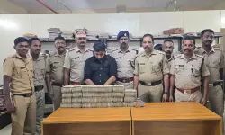 രേഖകളില്ലാതെ കടത്താന്‍ ശ്രമിച്ച ഒരു കോടി രൂപ പിടികൂടി