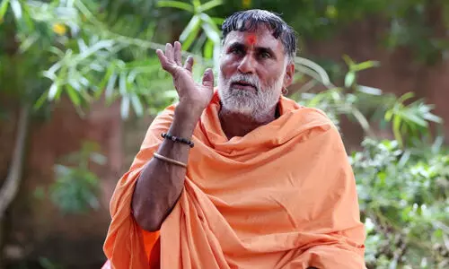 കാര്ത്തിക് പൂര്ണിമ മേളയില് മുസ്ലിംകള് കടകള് നടത്തരുതെന്ന് ഹിന്ദുത്വ സന്ന്യാസി കാര്ത്തിക് പൂര്ണിമ മേളയില് മുസ്ലിംകള് കടകള് നടത്തരുതെന്ന് ഹിന്ദുത്വ സന്ന്യാസി