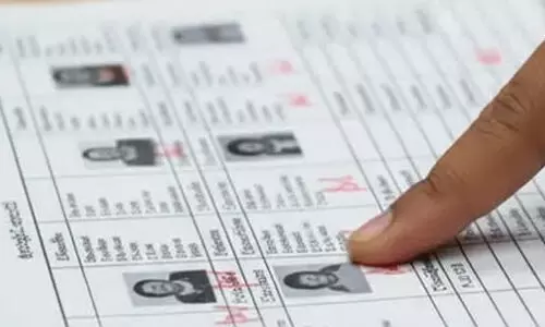 എസ്ഐആര്: സര്ക്കാരിന്റെ സര്വകക്ഷി യോഗം നാളെ എസ്ഐആര്: സര്ക്കാരിന്റെ സര്വകക്ഷി യോഗം നാളെ