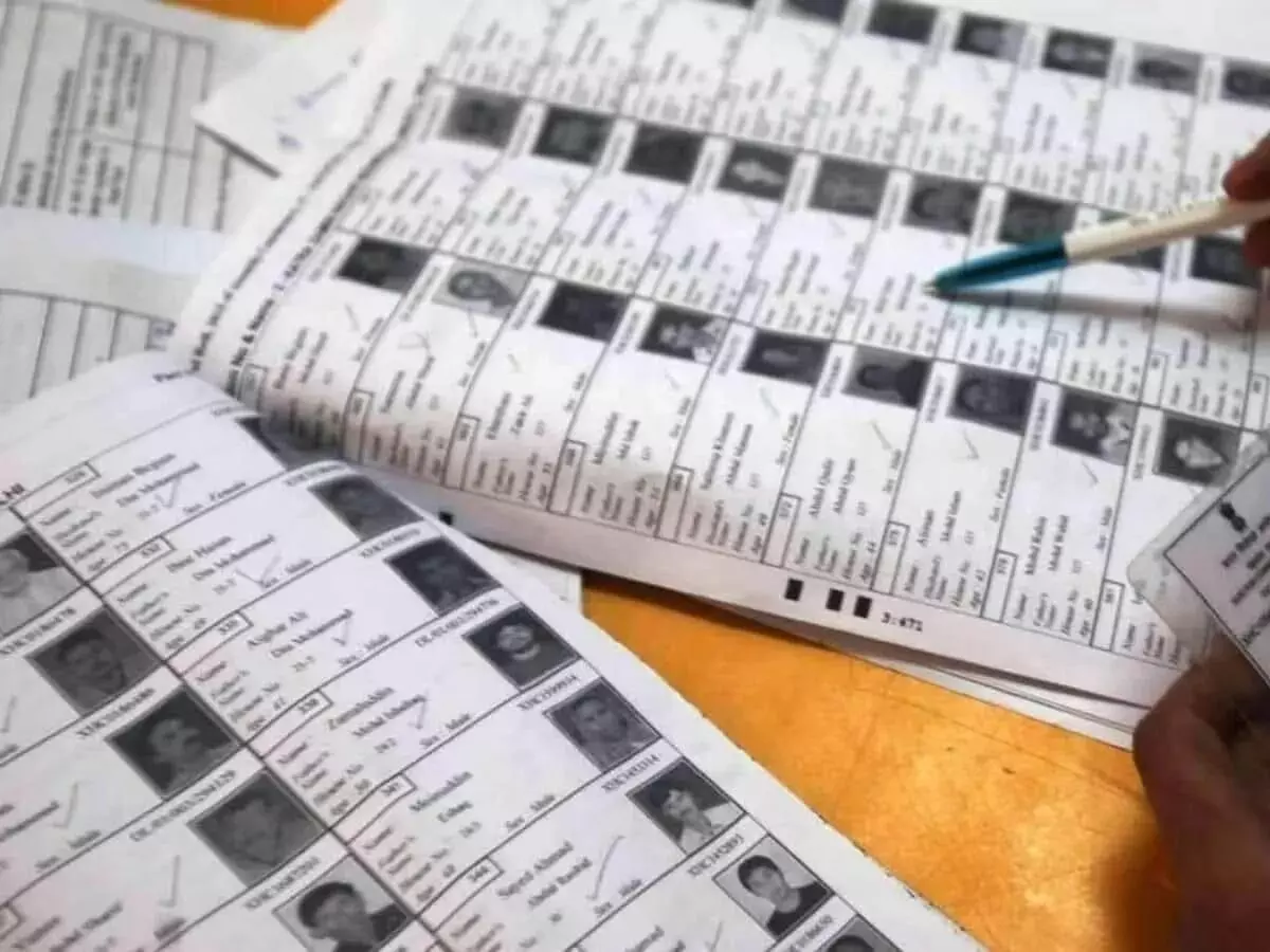 വോട്ടര് പട്ടിക പരിഷ്കരണത്തില് പ്രവാസികള്ക്ക് ആശങ്ക; സമയപരിധി ദീര്ഘിപ്പിക്കണമെന്ന് ഐസിഎഫ് വോട്ടര് പട്ടിക പരിഷ്കരണത്തില് പ്രവാസികള്ക്ക് ആശങ്ക; സമയപരിധി ദീര്ഘിപ്പിക്കണമെന്ന് ഐസിഎഫ്