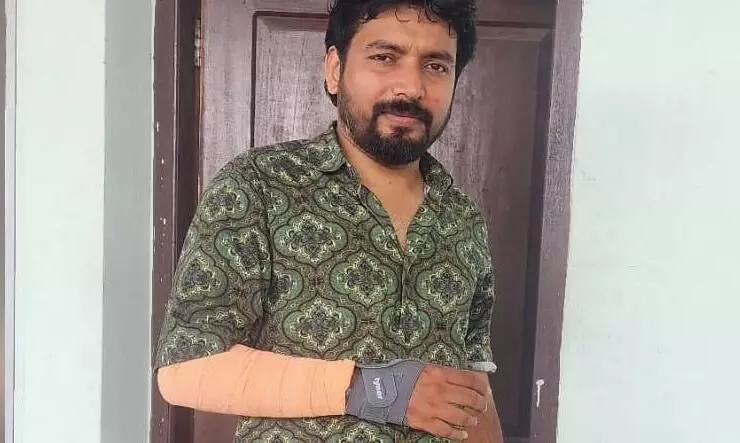 ഗുരുദേവ് എക്സ്പ്രസില് ടിടിഇക്ക് നേരെ ആക്രമണം ഗുരുദേവ് എക്സ്പ്രസില് ടിടിഇക്ക് നേരെ ആക്രമണം