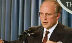 അധിനിവേശത്തിന്റെ മുഖം; യുഎസ് മുന് വൈസ് പ്രസിഡന്റ് ഡിക് ചെനി അന്തരിച്ചു അധിനിവേശത്തിന്റെ മുഖം; യുഎസ് മുന് വൈസ് പ്രസിഡന്റ് ഡിക് ചെനി അന്തരിച്ചു