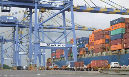 കാര്‍ഗോ വികസനം; ഡിപി വേള്‍ഡും കൊച്ചിന്‍ പോര്‍ട്ട് അതോറിറ്റിയും ധാരണപത്രം ഒപ്പുവച്ചു