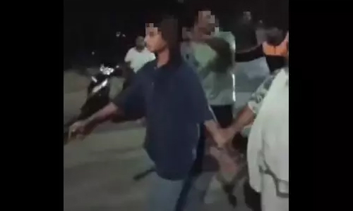 മുല്ത്തായ് സംഘര്ഷം: ബൈക്ക് അപകടം വര്ഗീയ സംഘര്ഷമായി മാറിയെന്ന് എപിസിആര് റിപോര്ട്ട് മുല്ത്തായ് സംഘര്ഷം: ബൈക്ക് അപകടം വര്ഗീയ സംഘര്ഷമായി മാറിയെന്ന് എപിസിആര് റിപോര്ട്ട്