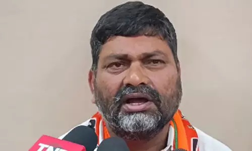 ബിഹാറില് സ്ഥാനാര്ഥി മോഷണം: തിരഞ്ഞെടുപ്പിന് തലേന്ന് ബിജെപിയില് ചേര്ന്ന് ജന്സുരാജ് പാര്ട്ടി സ്ഥാനാര്ഥി ബിഹാറില് സ്ഥാനാര്ഥി മോഷണം: തിരഞ്ഞെടുപ്പിന് തലേന്ന് ബിജെപിയില് ചേര്ന്ന് ജന്സുരാജ് പാര്ട്ടി സ്ഥാനാര്ഥി