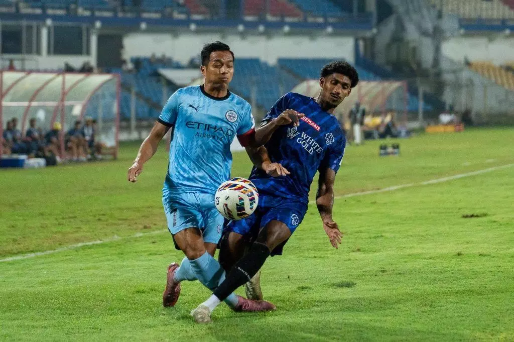 സൂപ്പര്‍ കപ്പ്; സെല്‍ഫ് ഗോളില്‍ ബ്ലാസ്റ്റേഴ്‌സ് പുറത്ത്, മുംബൈ സിറ്റി സെമിയില്‍