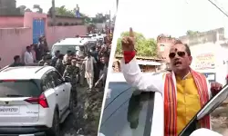 പോളിങ് ബൂത്തിലെത്തിയ ഉപമുഖ്യമന്ത്രി വിജയ് കുമാര് സിന്ഹക്കെതിരേ ചെരുപ്പേറ് (വിഡിയോ) പോളിങ് ബൂത്തിലെത്തിയ ഉപമുഖ്യമന്ത്രി വിജയ് കുമാര് സിന്ഹക്കെതിരേ ചെരുപ്പേറ് (വിഡിയോ)