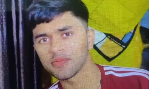 ഉത്തര്‍പ്രദേശില്‍ വിദ്യാര്‍ഥി തൂങ്ങി മരിച്ച നിലയില്‍