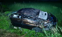 പന്നി കുറുകെച്ചാടി ; നിയന്ത്രണം വിട്ട കാർ മരത്തിലിടിച്ച് മൂന്ന്  യുവാക്കൾ മരിച്ചു