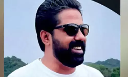 മലയാളി യുവാവ് ബെംഗളൂരുവില് മരിച്ച സംഭവം; ഒപ്പം താമസിച്ച രണ്ട് യുവതികള്ക്കെതിരേ കേസ് മലയാളി യുവാവ് ബെംഗളൂരുവില് മരിച്ച സംഭവം; ഒപ്പം താമസിച്ച രണ്ട് യുവതികള്ക്കെതിരേ കേസ്