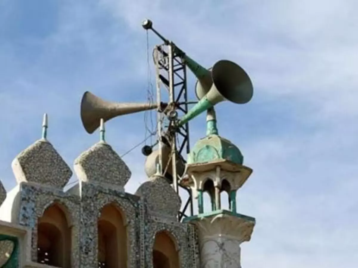 ഉച്ചഭാഷിണികള്‍ ഉപയോഗിച്ചെന്ന പേരില്‍ പള്ളികള്‍ക്കെതിരേ പതിനേഴോളം കേസുകള്‍ ഫയല്‍ ചെയ്ത് പോലിസ്