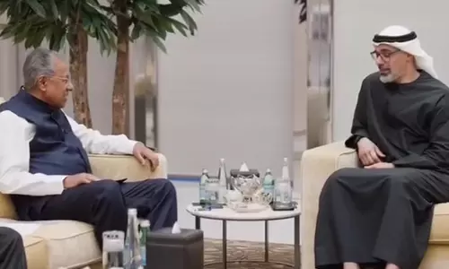 അബുദാബി കിരീടാവകാശി ഷയ്ഖ് ഖാലിദ് ബിന്‍ മുഹമ്മദ് ബിന്‍ സായേദ് അല്‍ നഹ്യാനുമായി കൂടിക്കാഴ്ച നടത്തി മുഖ്യമന്ത്രി