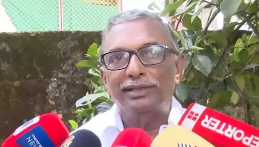 ശബരിമല സ്വര്ണക്കൊള്ള: ദേവസ്വം ബോര്ഡ് മുന് പ്രസിഡന്റ് എ പത്മകുമാറിന് വീണ്ടും നോട്ടിസ് ശബരിമല സ്വര്ണക്കൊള്ള: ദേവസ്വം ബോര്ഡ് മുന് പ്രസിഡന്റ് എ പത്മകുമാറിന് വീണ്ടും നോട്ടിസ്