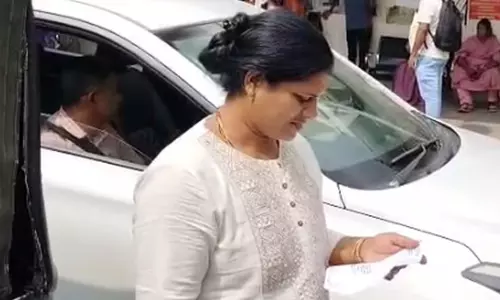 വോട്ടുതേടിയെത്തിയ യുഡിഎഫ് സ്ഥാനാര്‍ഥിയെ നായ കടിച്ചു