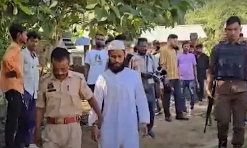 മുസ്‌ലിം കുട്ടികള്‍ക്ക് മതപാഠങ്ങള്‍ പറഞ്ഞുനല്‍കിയ അധ്യാപകന്‍ അറസ്റ്റില്‍