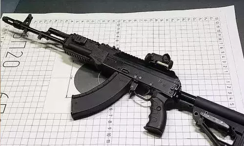 കേരള പോലിസ് എകെ 203ലേക്ക്; 100 തോക്കുകള് ഉടന് എത്തും കേരള പോലിസ് എകെ 203ലേക്ക്; 100 തോക്കുകള് ഉടന് എത്തും