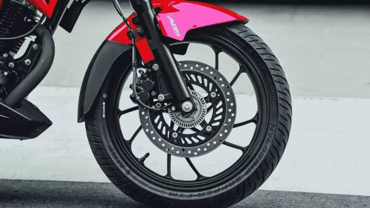 125 സിസി ഇരുചക്രങ്ങളില് എബിഎസ് നിര്ബന്ധം; സമയപരിധി ജനുവരിയിലേക്ക് നീട്ടാന് സാധ്യത 125 സിസി ഇരുചക്രങ്ങളില് എബിഎസ് നിര്ബന്ധം; സമയപരിധി ജനുവരിയിലേക്ക് നീട്ടാന് സാധ്യത