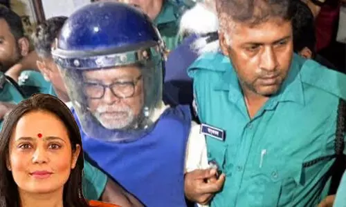 വരാനിരിക്കുന്ന കാര്യങ്ങള്‍: ബംഗ്ലാദേശിലെ തിരഞ്ഞെടുപ്പ് ഉദ്യോഗസ്ഥന്റെ അറസ്റ്റിന്റെ ചിത്രം പോസ്റ്റ് ചെയ്ത് മഹുവ മൊയ്ത്ര