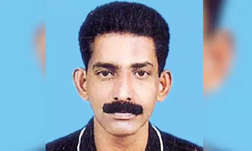 പരിക്കേറ്റ സ്ത്രീയെ ആശുപത്രിയില്‍ കൊണ്ടുപോവും വഴി ഓട്ടോഡ്രൈവര്‍ കുഴഞ്ഞുവീണ് മരിച്ചു