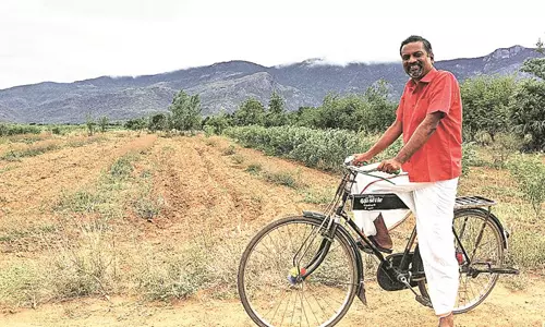 20 കഴിഞ്ഞാലുടന് വിവാഹം കഴിക്കണം, കുട്ടികളും വേണം! ശ്രീധര് വെമ്പു 20 കഴിഞ്ഞാലുടന് വിവാഹം കഴിക്കണം, കുട്ടികളും വേണം! ശ്രീധര് വെമ്പു