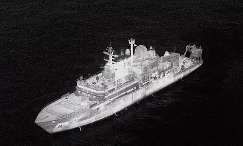 നിരീക്ഷണ വിമാനത്തിന് നേരെ റഷ്യന്‍ ചാരക്കപ്പല്‍ ലേസര്‍ രശ്മി അടിച്ചെന്ന് ബ്രിട്ടന്‍