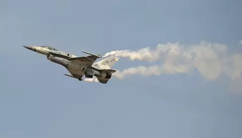 റഫാല് വിമാനം തകര്ന്ന വ്യാജ വിഡിയോ ചൈന പ്രചരിപ്പിച്ചു; എഐ ദുരുപയോഗം ചെയ്യുന്നതായി അമേരിക്കന് റിപോര്ട്ട് റഫാല് വിമാനം തകര്ന്ന വ്യാജ വിഡിയോ ചൈന പ്രചരിപ്പിച്ചു; എഐ ദുരുപയോഗം ചെയ്യുന്നതായി അമേരിക്കന് റിപോര്ട്ട്