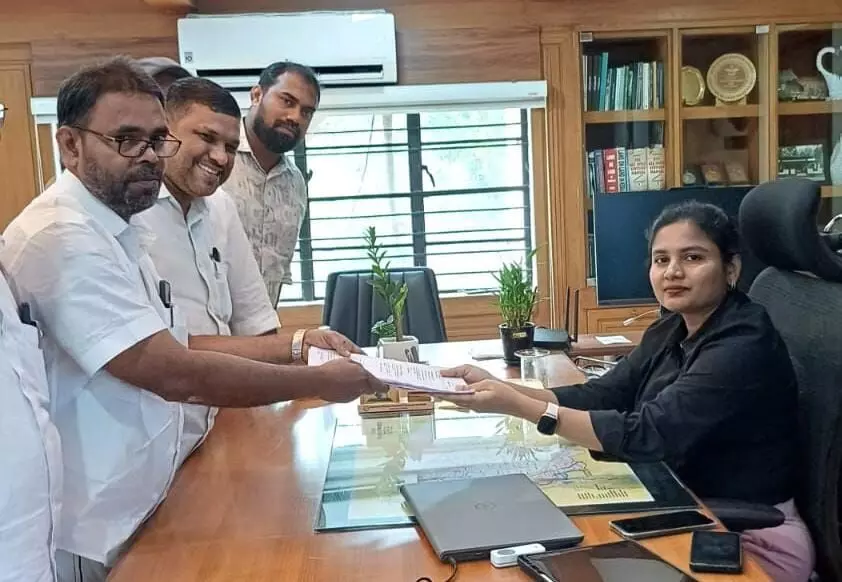 എസ്ഡിപിഐ ജില്ലാ പഞ്ചായത്ത് സ്ഥാനാര്‍ഥികള്‍ നോമിനേഷന്‍ സമര്‍പ്പിച്ചു