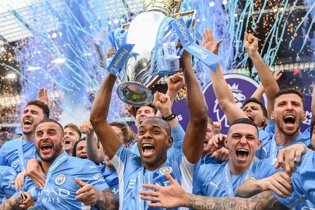 ബ്രസീലിയന്‍ താരം ഫെര്‍ണാണ്ടിഞ്ഞോ ഫുട്ബോളില്‍ നിന്ന് വിരമിച്ചു