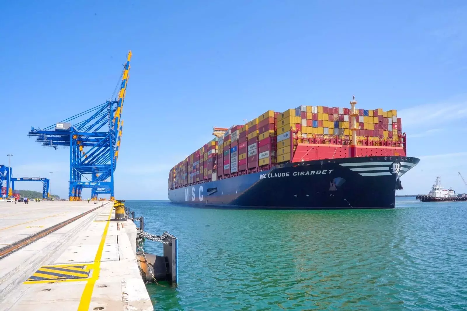 വിഴിഞ്ഞം തുറമുഖത്തിന് ഇമിഗ്രേഷന് അനുമതി; ഇനി ചരക്കുകള് റോഡ് മാര്ഗത്തിലൂടെ കൊണ്ടുപോവാം വിഴിഞ്ഞം തുറമുഖത്തിന് ഇമിഗ്രേഷന് അനുമതി; ഇനി ചരക്കുകള് റോഡ് മാര്ഗത്തിലൂടെ കൊണ്ടുപോവാം