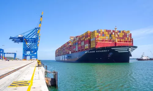 വിഴിഞ്ഞം തുറമുഖത്തിന് ഇമിഗ്രേഷന് അനുമതി; ഇനി ചരക്കുകള് റോഡ് മാര്ഗത്തിലൂടെ കൊണ്ടുപോവാം വിഴിഞ്ഞം തുറമുഖത്തിന് ഇമിഗ്രേഷന് അനുമതി; ഇനി ചരക്കുകള് റോഡ് മാര്ഗത്തിലൂടെ കൊണ്ടുപോവാം