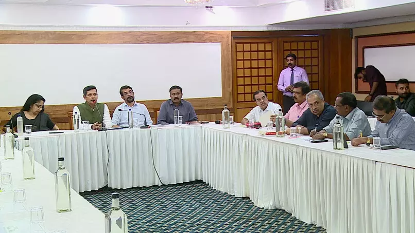 എസ്ഐആര് സമയക്രമം മാറ്റില്ല, കരട് പട്ടിക ഡിസംബര് 9ന് പ്രസിദ്ധീകരിക്കും എസ്ഐആര് സമയക്രമം മാറ്റില്ല, കരട് പട്ടിക ഡിസംബര് 9ന് പ്രസിദ്ധീകരിക്കും