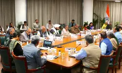 തൊഴില്‍ നിയമങ്ങള്‍ നടപ്പിലാക്കാനുള്ള കേന്ദ്ര സര്‍ക്കാരിന്റെ തീരുമാനത്തിനെതിരേ രാജ്യവ്യാപക പ്രതിഷേധം നടത്തുമെന്ന് കേന്ദ്ര ട്രേഡ് യൂണിയനുകള്‍